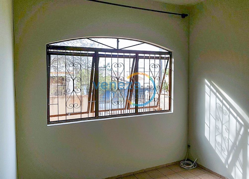 Casa Residencial para venda no Parigot de Souza em Londrina com 101,72m² por R$ 225.000,00