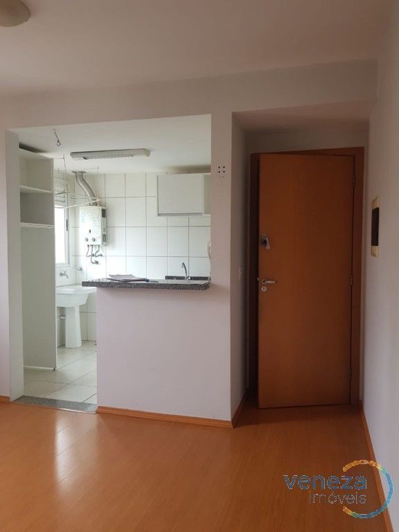 Apartamento para venda no Centro em Londrina com 95,21m² por R$ 270.000,00
