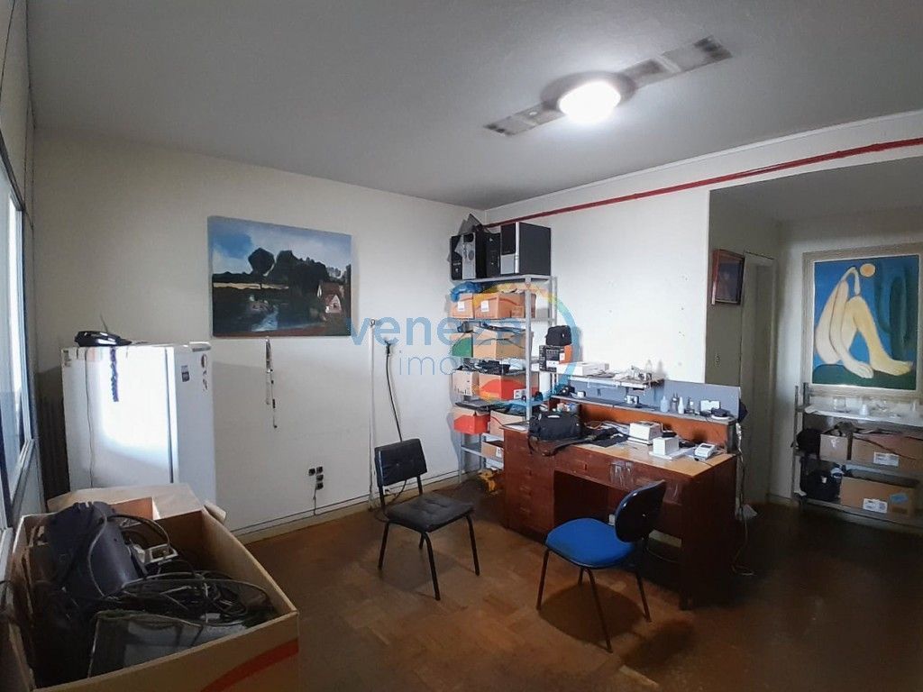 Sala para locacao no Centro em Londrina com 43,2m² por R$ 937,50