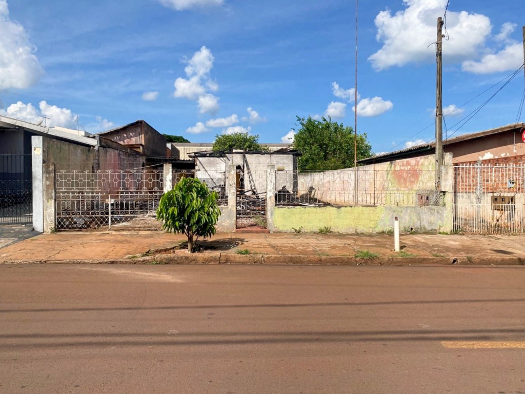 Terreno para venda no Aeroporto em Londrina com 385m² por R$ 400.000,00 - Foto 1