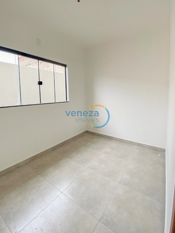 Casa Residencial à venda no bairro Jardim Belem de Londrina com 70m<sup>2</sup> útil, 3 quartos, 1 vaga de garagem