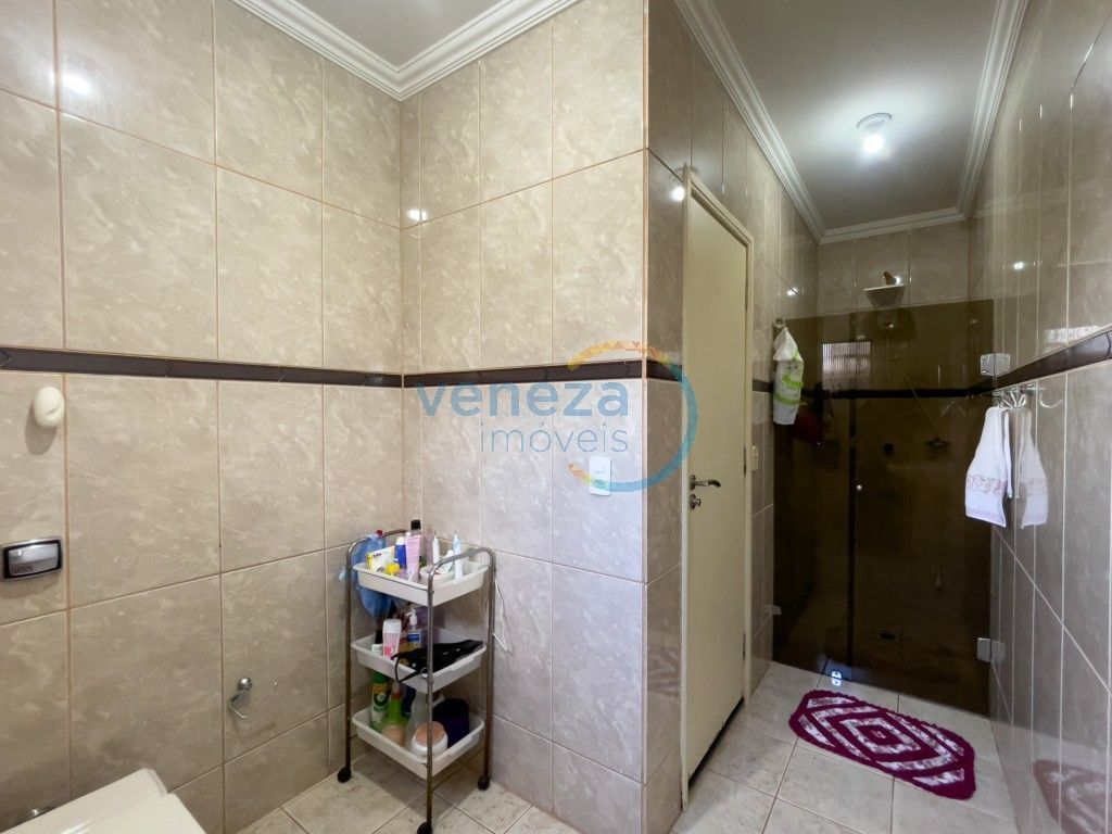 Casa Residencial para venda no bairro Coliseu de Londrina - Foto 6