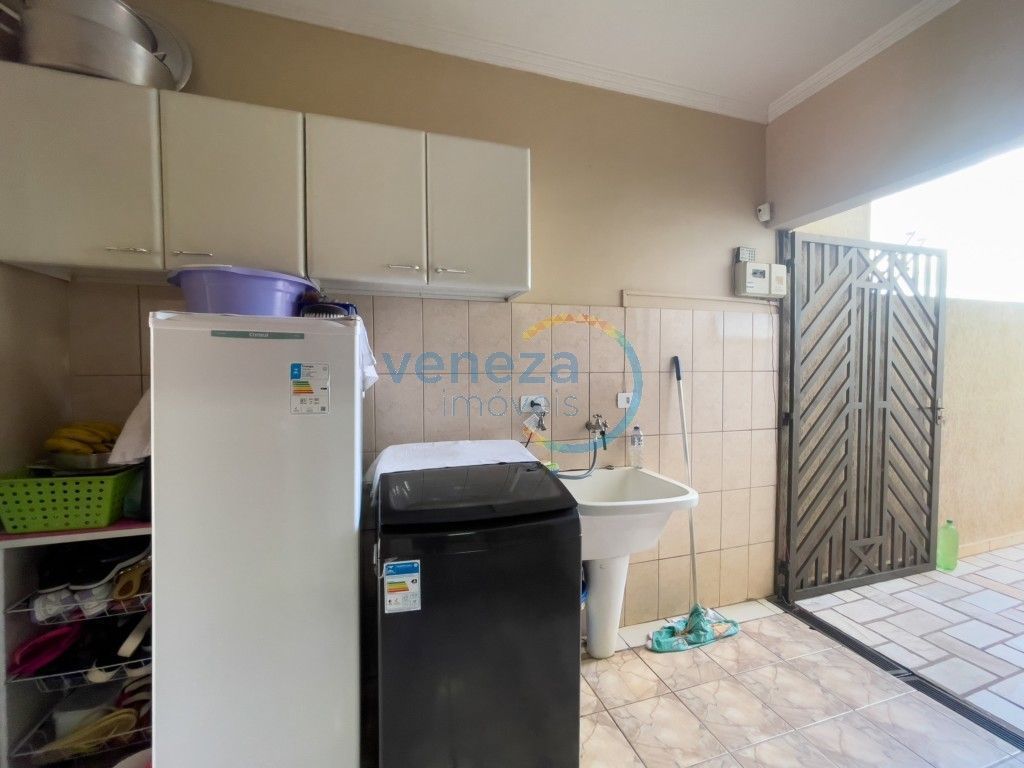 Casa Residencial para venda no bairro Coliseu de Londrina - Foto 11
