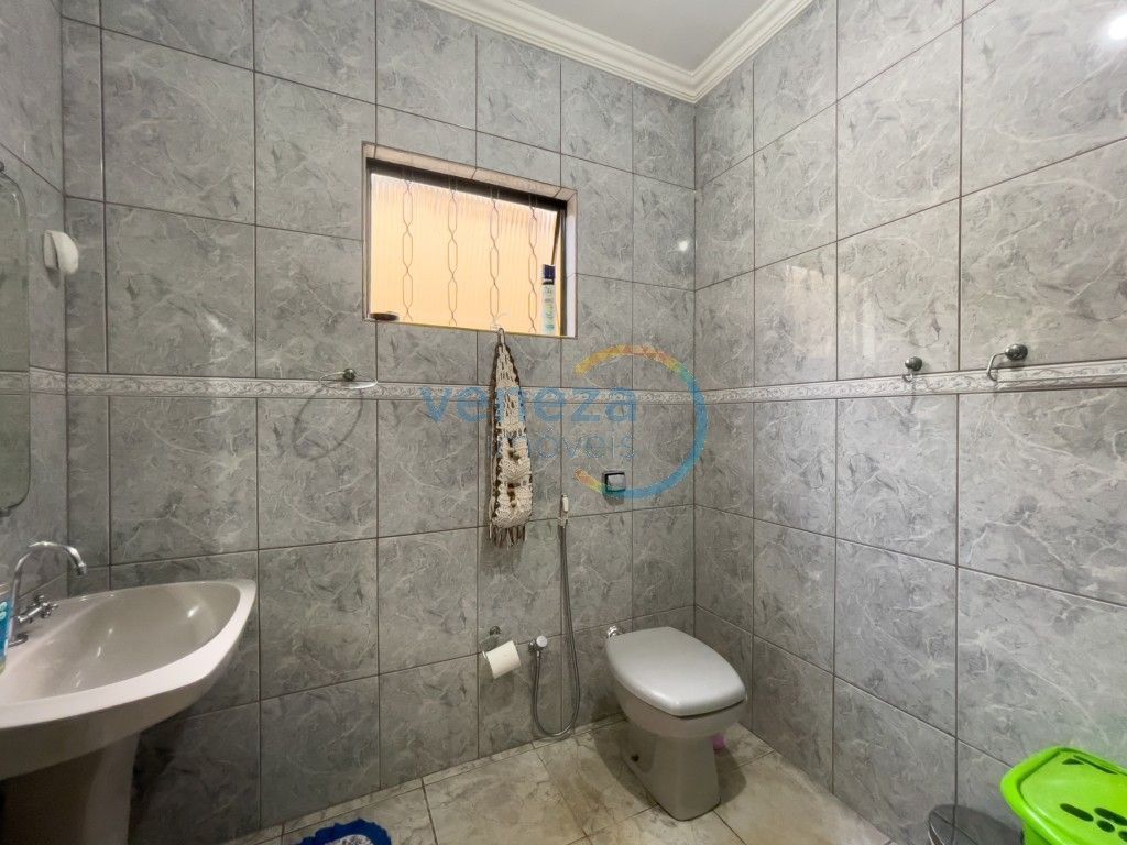 Casa Residencial para venda no bairro Coliseu de Londrina - Foto 12
