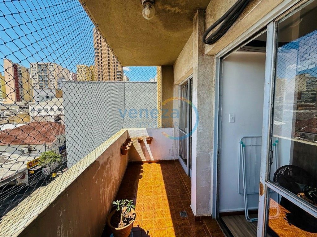 Apartamento para venda no Centro em Londrina com 147,6m² por R$ 320.000,00 - Foto 2