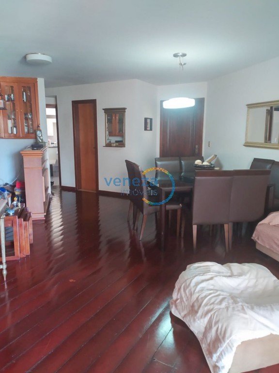 Apartamento para venda no Centro em Londrina com 229,28m² por R$ 750.000,00  - Foto 3