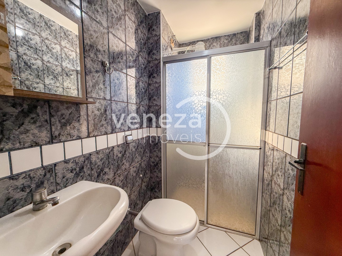 Apartamento para locação no bairro Jardim Higienopolis de Londrina - Foto 6