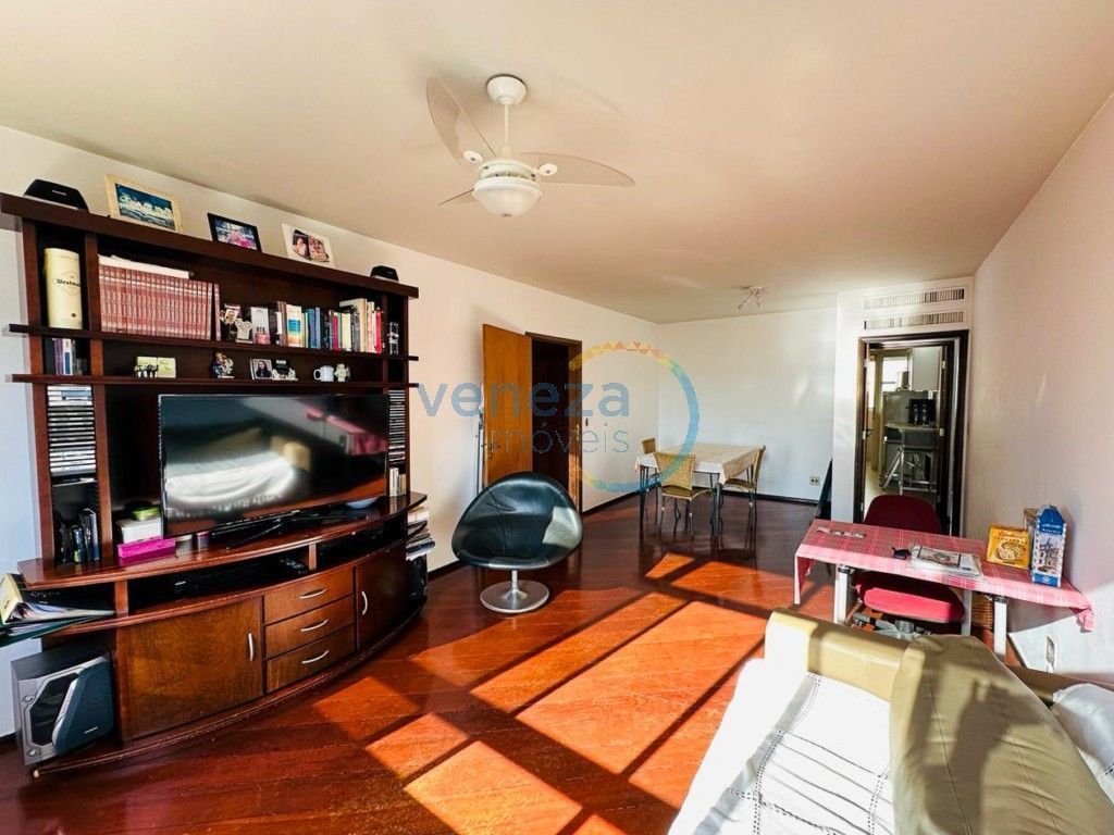 Apartamento para venda no Centro em Londrina com 214m² por R$ 649.000,00  - Foto 2