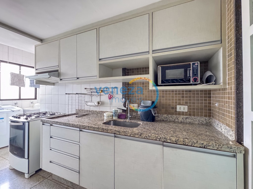 Apartamento para locação no bairro Centro de Londrina com 74.35m<sup>2</sup> útil, 3 quartos, 1 vaga de garagem