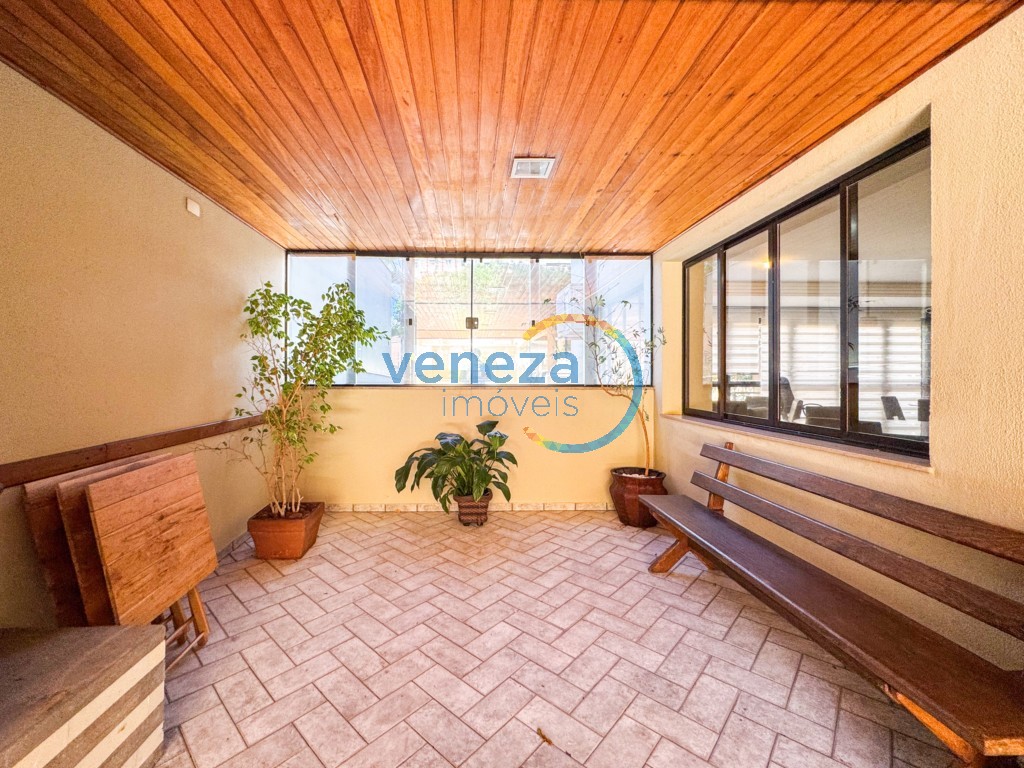 Apartamento para locação no bairro Centro de Londrina com 74.35m<sup>2</sup> útil, 3 quartos, 1 vaga de garagem