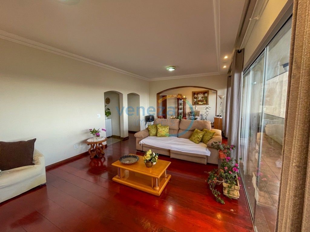 Apartamento para venda no Centro em Londrina com 345m² por R$ 960.000,00  - Foto 3