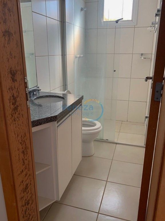 Apartamento à venda no bairro Centro de Londrina com 45.95m<sup>2</sup> útil, 2 quartos, 1 vaga de garagem