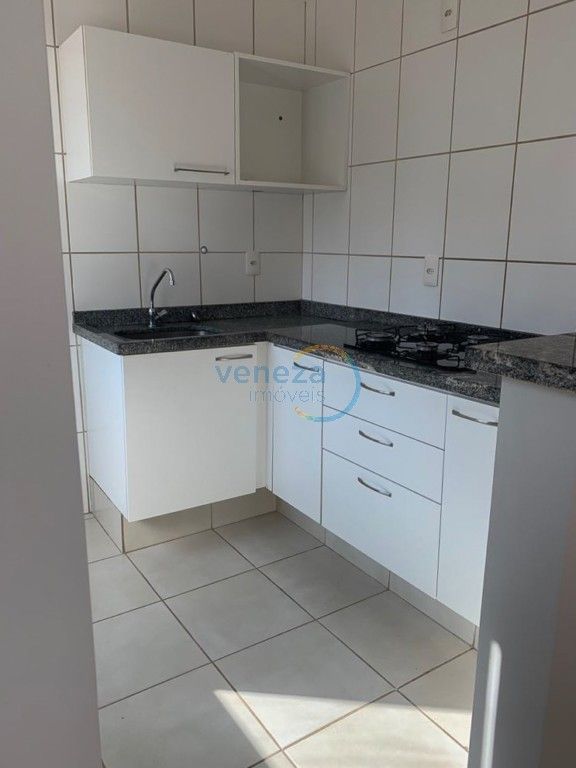 Apartamento à venda no bairro Centro de Londrina com 45.95m<sup>2</sup> útil, 2 quartos, 1 vaga de garagem