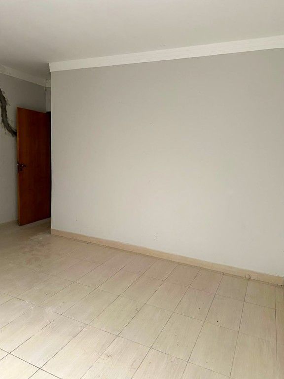 Casa Residencial para venda no bairro Aeroporto de Londrina - Foto 6