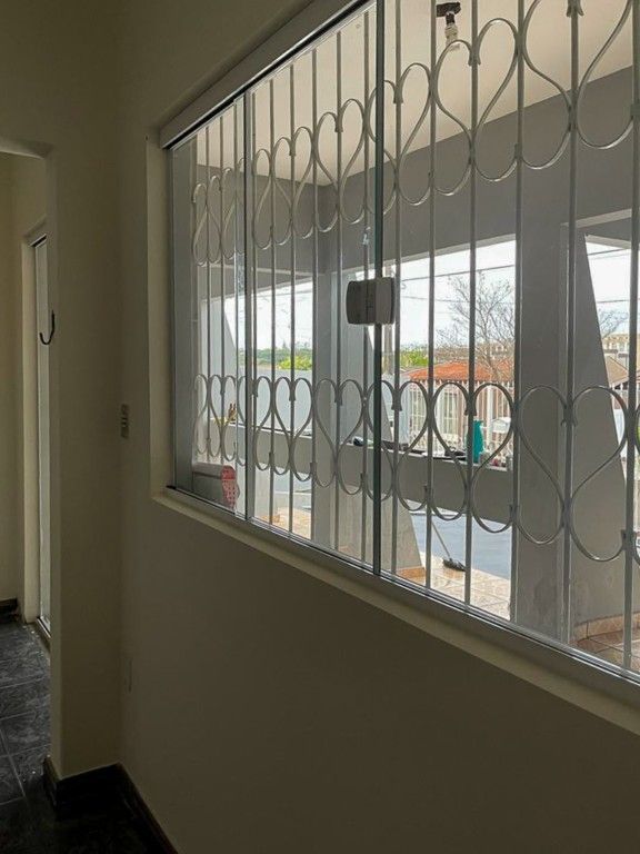 Casa à venda em Ernani De Moura Lima, Londrina — Portal Chave Fácil