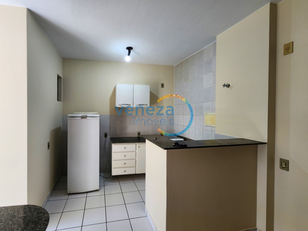 Apartamento para locacao no Cidade Universitaria em Londrina com 45m² por R$ 890,00