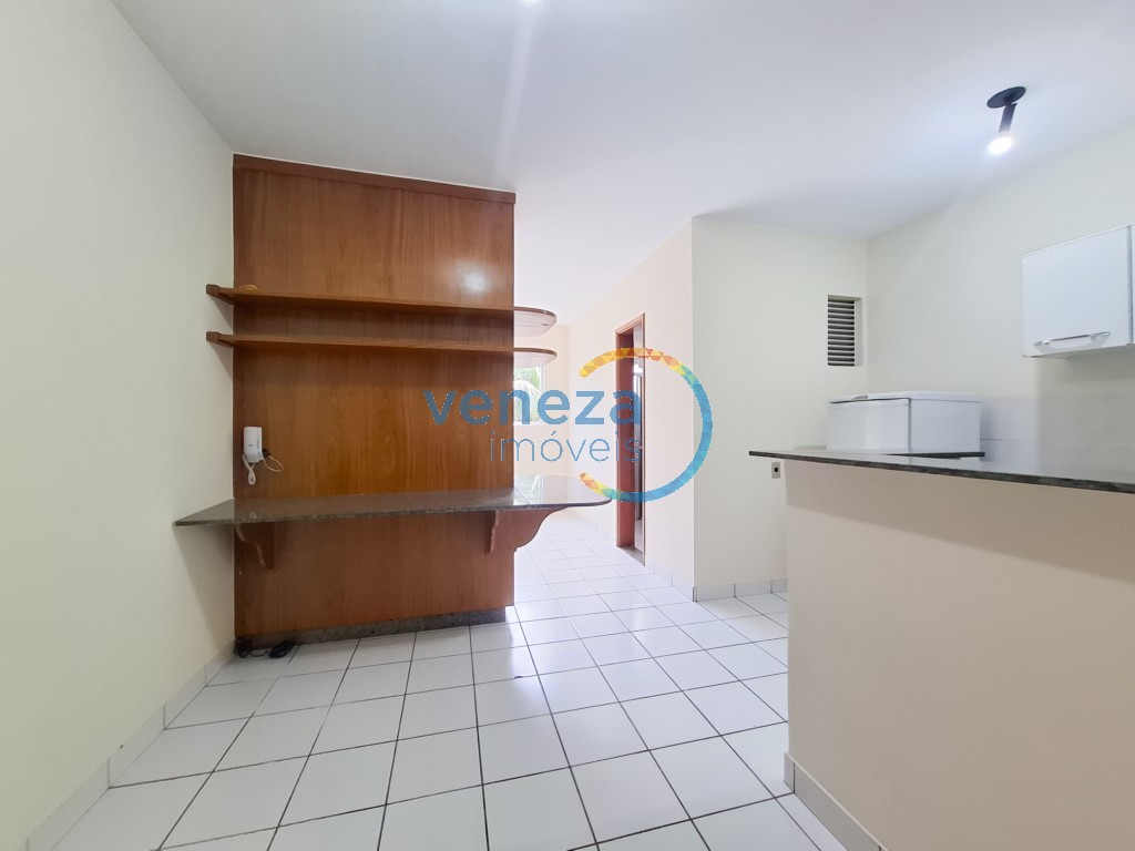 Apartamento para locacao no Cidade Universitaria em Londrina com 45m² por R$ 890,00
