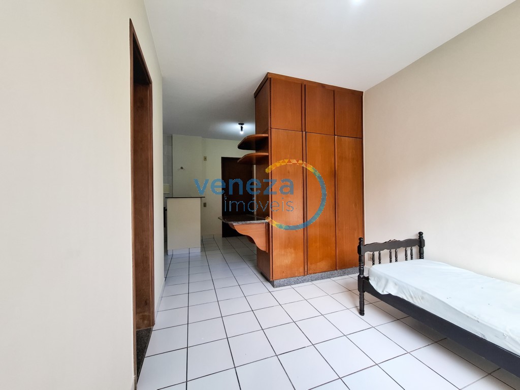 Apartamento para locação no bairro Cidade Universitaria de Londrina com 27m<sup>2</sup> útil, 1 quarto, 1 vaga de garagem