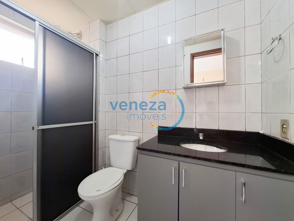 Apartamento para locação no bairro Cidade Universitaria de Londrina com 27m<sup>2</sup> útil, 1 quarto, 1 vaga de garagem