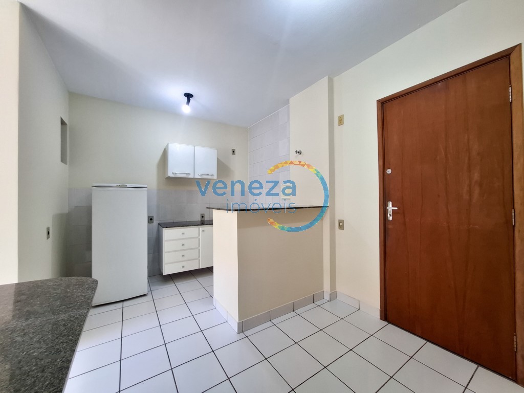 Apartamento para locação no bairro Cidade Universitaria de Londrina com 27m<sup>2</sup> útil, 1 quarto, 1 vaga de garagem