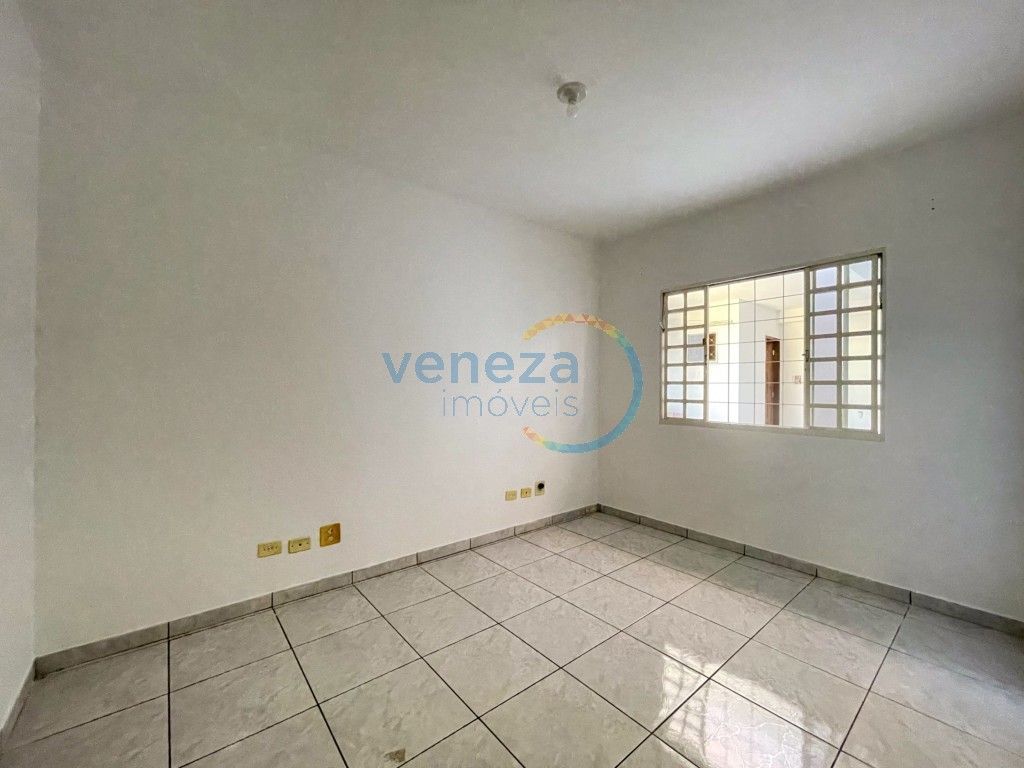 Casa Residencial à venda no bairro Jardim Itapema de Londrina com 172m<sup>2</sup> útil, 5 quartos, 3 vagas de garagem