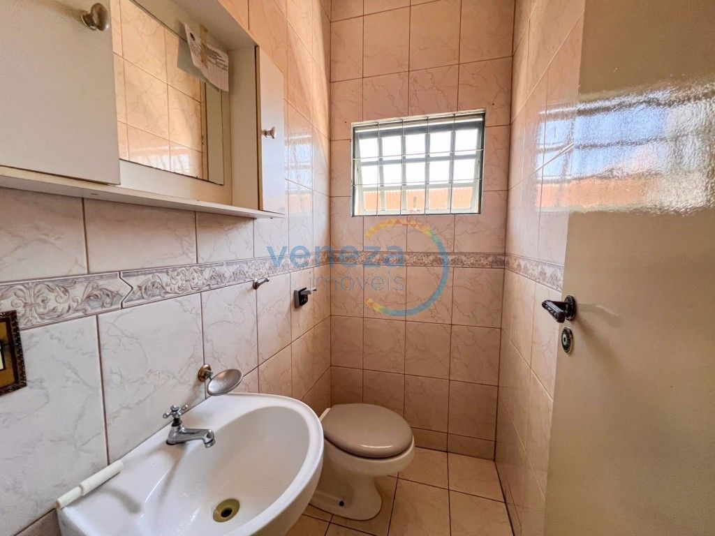 Casa Residencial à venda no bairro Piza de Londrina com 199.5m<sup>2</sup> útil, 3 quartos, 1 vaga de garagem