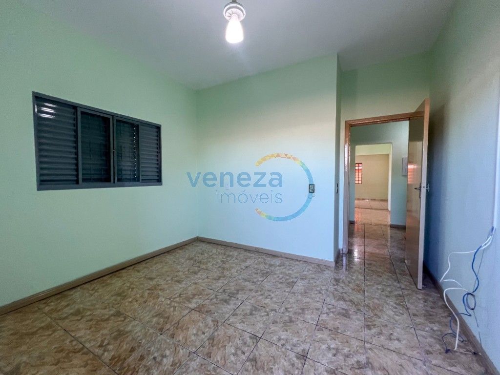 Casa Residencial à venda no bairro Piza de Londrina com 199.5m<sup>2</sup> útil, 3 quartos, 1 vaga de garagem