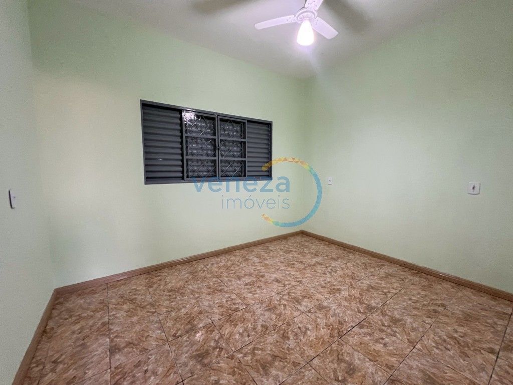 Casa Residencial à venda no bairro Piza de Londrina com 199.5m<sup>2</sup> útil, 3 quartos, 1 vaga de garagem