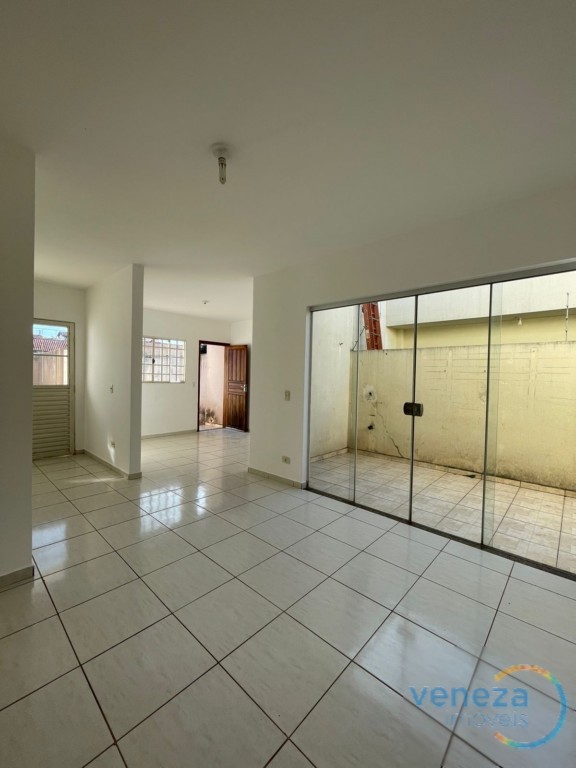 Casa Residencial para venda no Jose Garcia Molina em Londrina com 80m² por R$
                                                                                                                                                220.000,00                                                                                                                                        