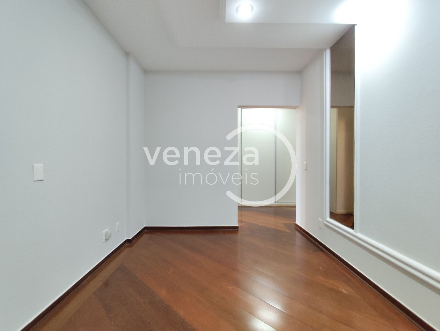 Apartamento para venda no bairro Centro de Londrina - Foto 17