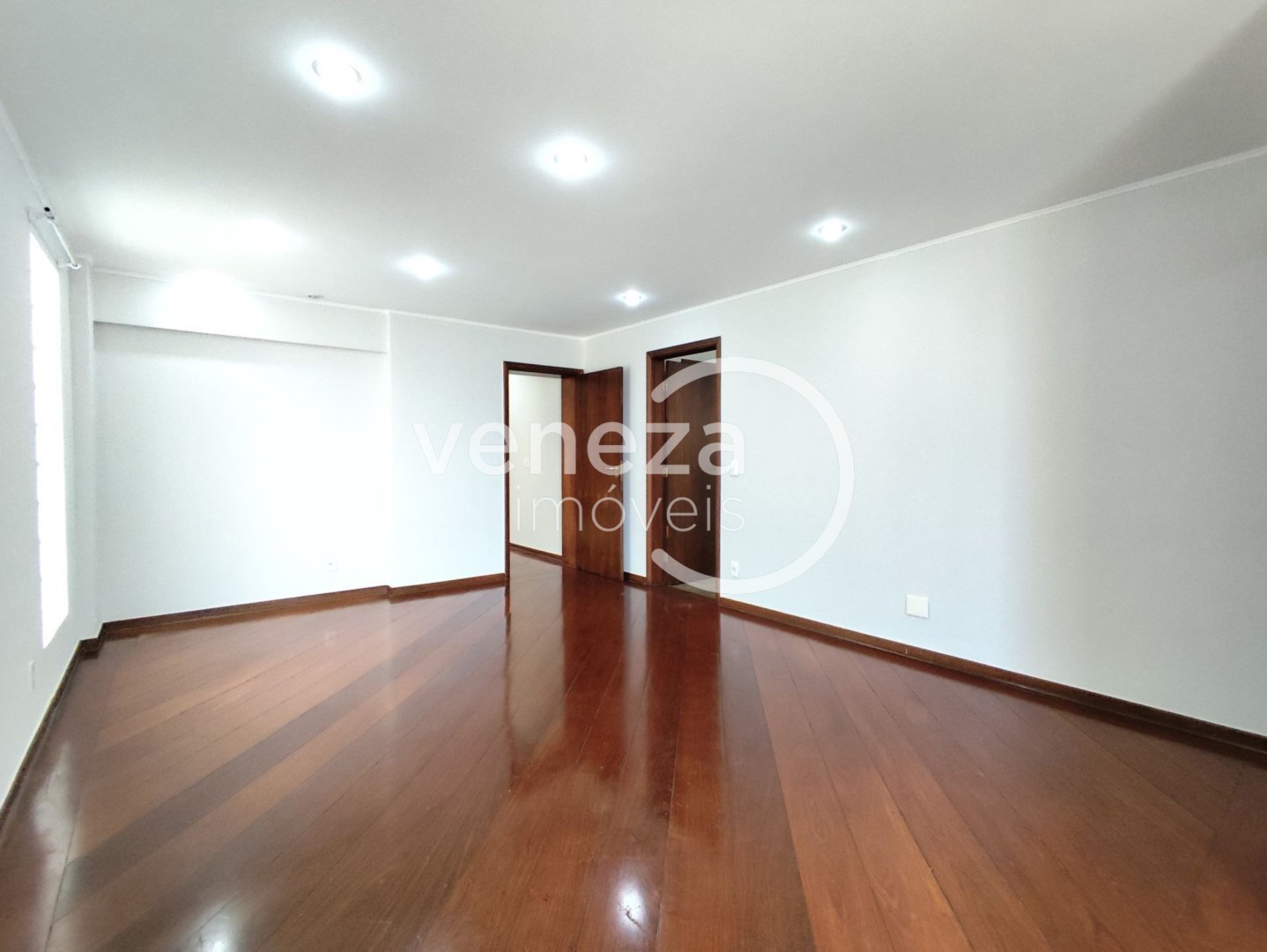Apartamento para venda no bairro Centro de Londrina - Foto 12