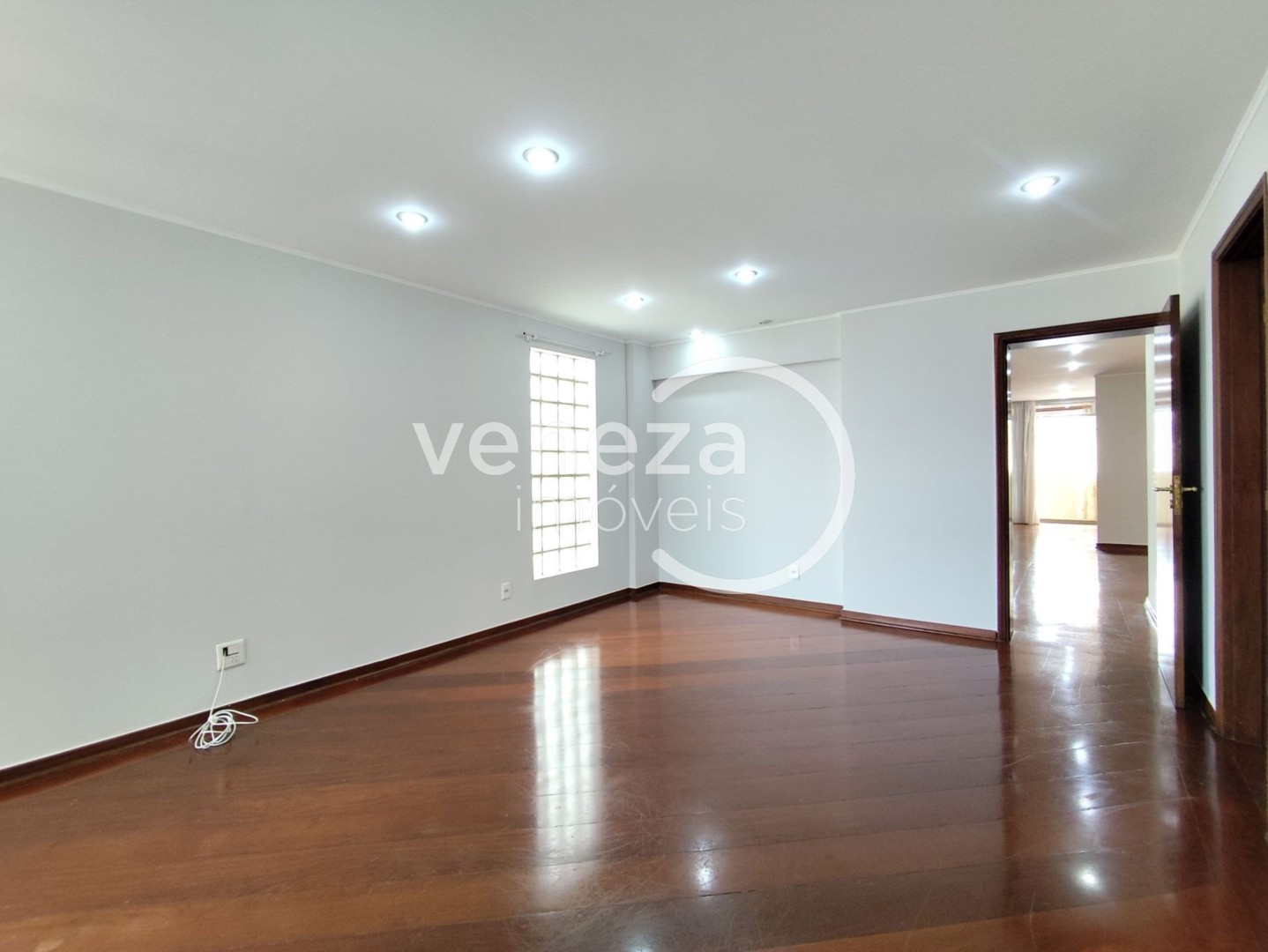 Apartamento para venda no bairro Centro de Londrina - Foto 11