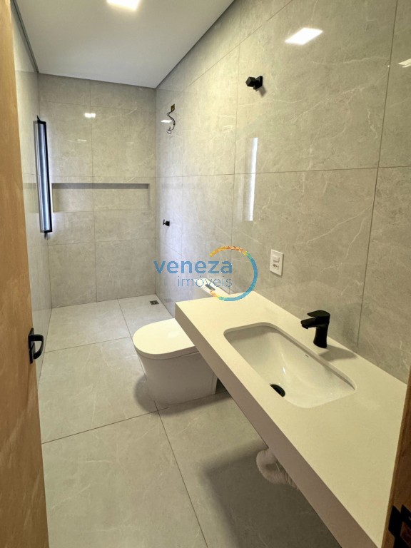 Casa Residencial para venda no bairro Portal de Versalhes de Londrina - Foto 11