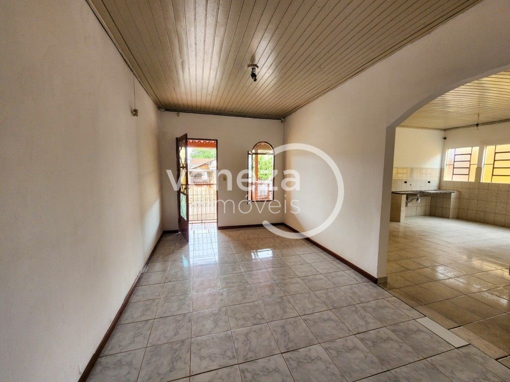 Casa Residencial para locacao no Cafezal em Londrina com 110m² por R$ 1.600