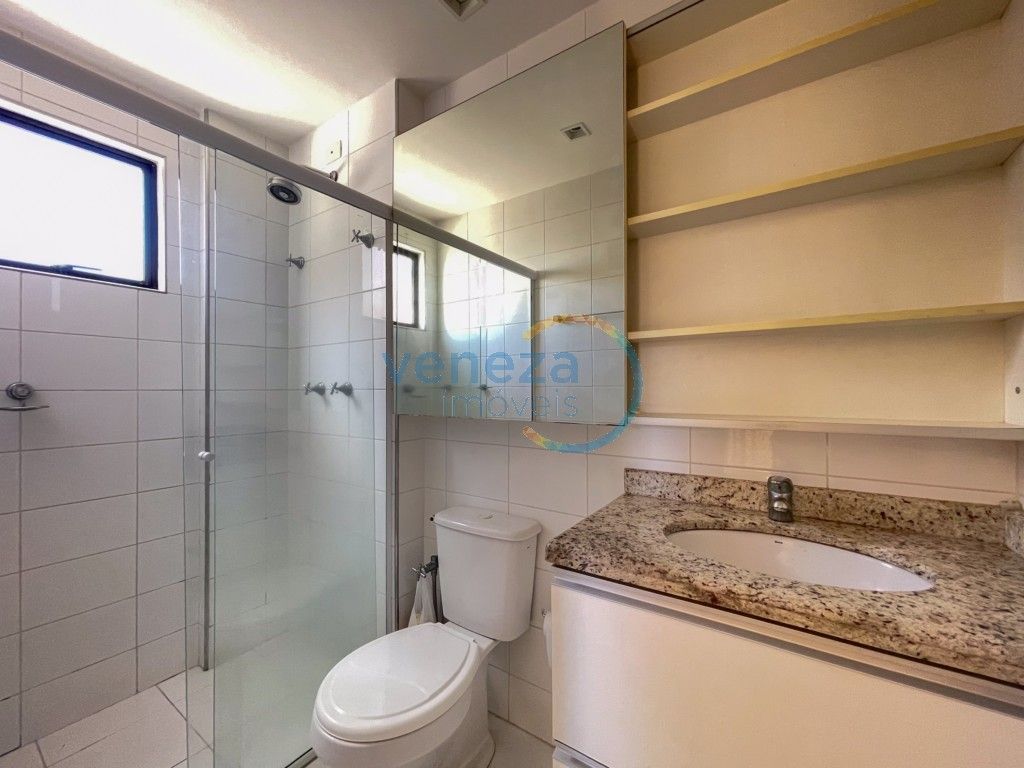 Apartamento para locação no bairro Centro de Londrina com 105.87m<sup>2</sup> útil, 3 quartos, 2 vagas de garagem