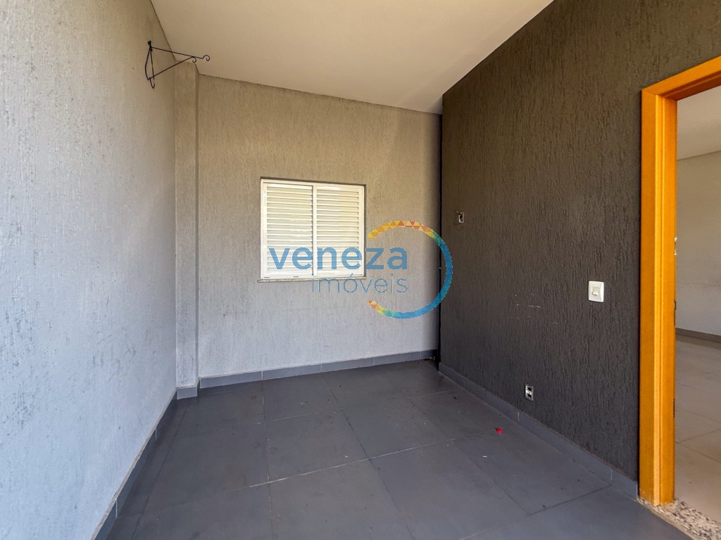 Casa Residencial para locação no bairro Industrial de Londrina com 96m<sup>2</sup> útil, 3 quartos, 1 vaga de garagem