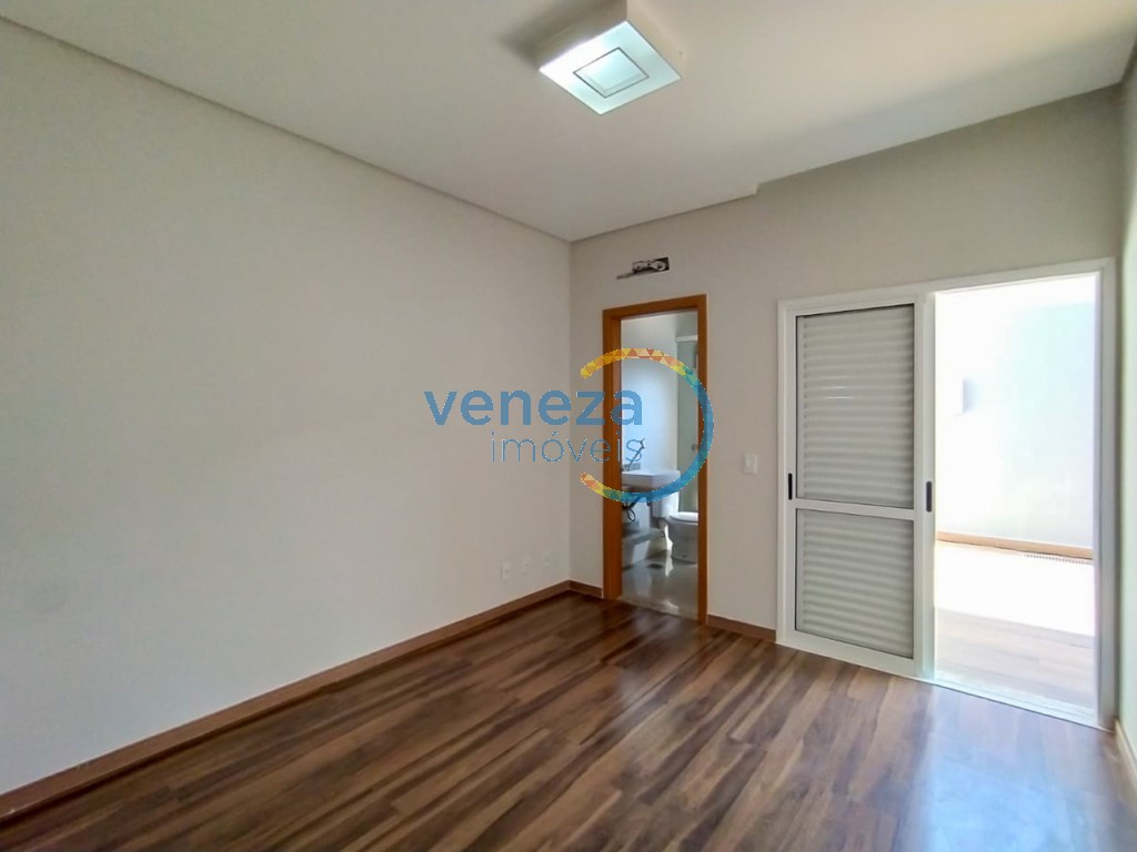 Casa Residencial para locação no bairro Industrial de Londrina com 96m<sup>2</sup> útil, 3 quartos, 1 vaga de garagem