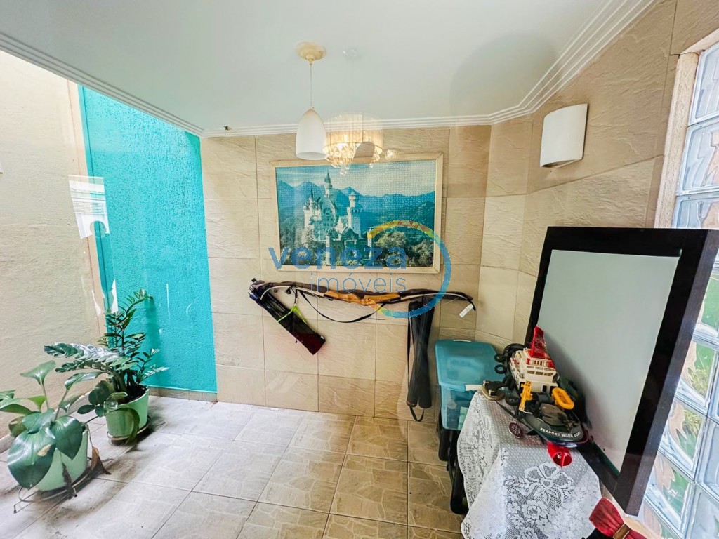 Casa Residencial para venda no bairro Aurora de Londrina - Foto 40
