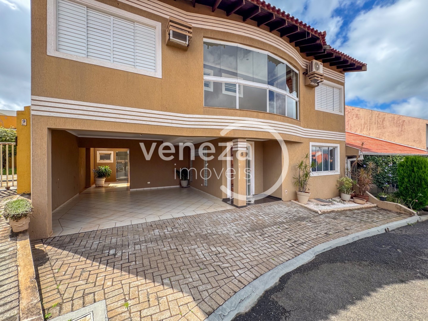Casa Residencial para venda no Jardim Santa Clara em Londrina com 305,97m² por R$ 1.450.000
