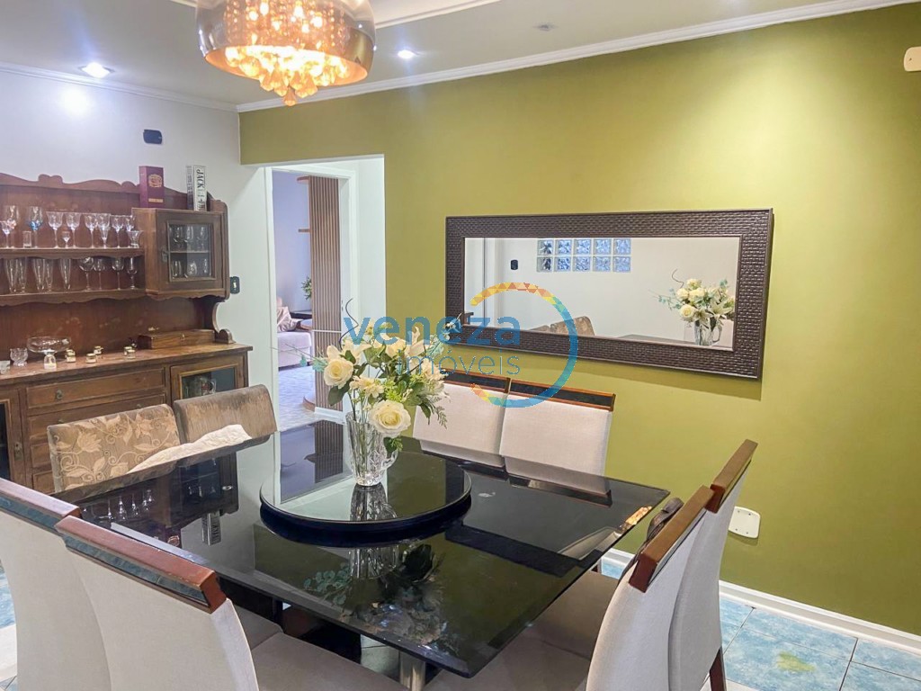 Casa Residencial para venda no Vale das Araucarias em Londrina com 435,26m² por R$ 1.300.000,00  - Foto 2