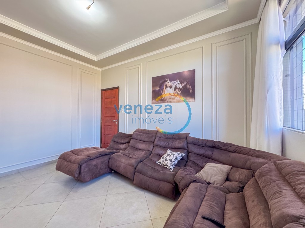 Casa Residencial para venda no bairro Tatiani de Londrina - Foto 8