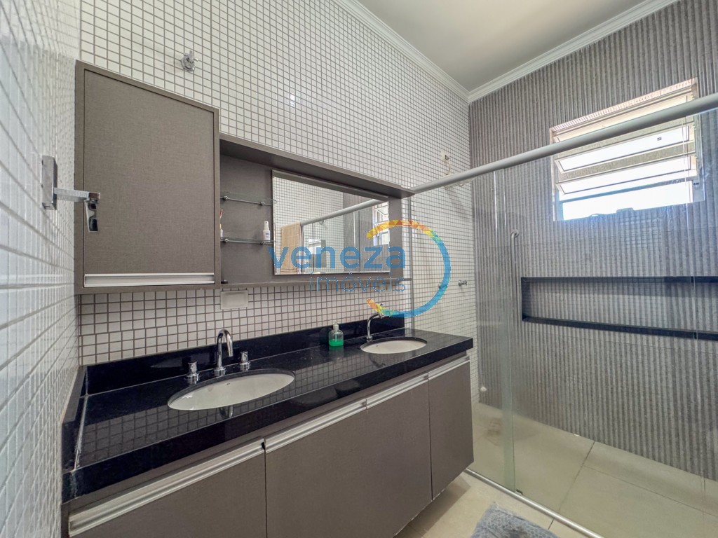 Casa Residencial para venda no bairro Tatiani de Londrina - Foto 18