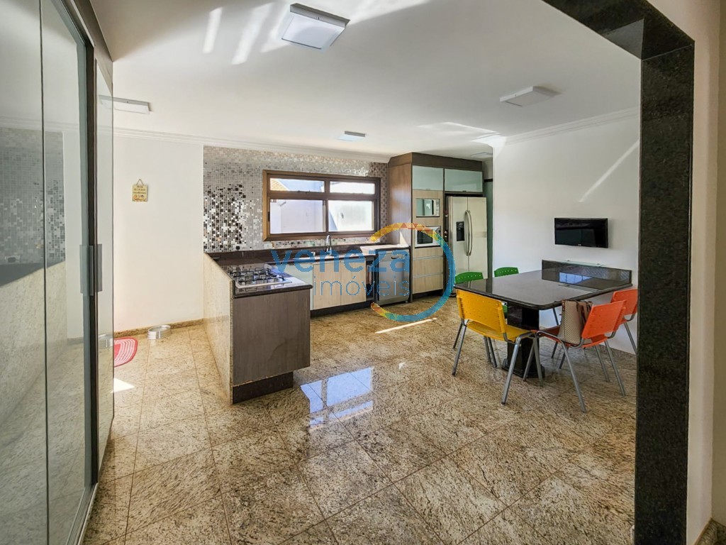 Casa Residencial para venda no bairro Parque Residencial Granville de Londrina - Foto 13