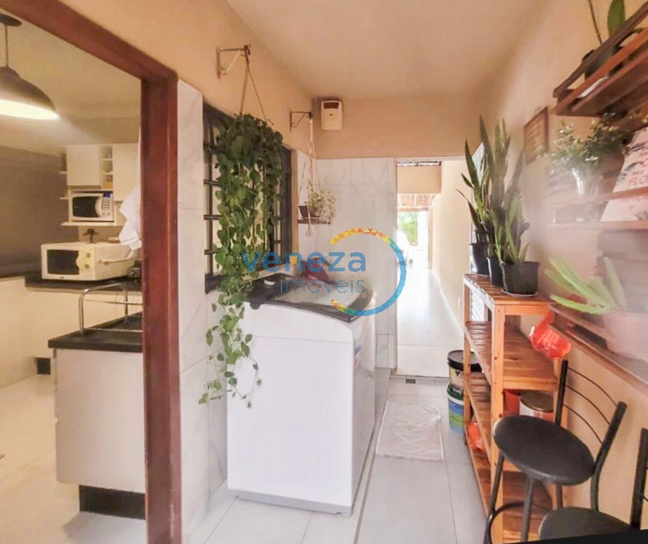 Casa Residencial para venda no bairro Coliseu de Londrina - Foto 13