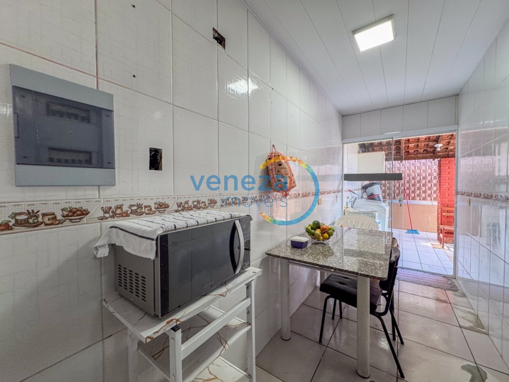Casa Residencial para venda no bairro Acapulco de Londrina - Foto 21