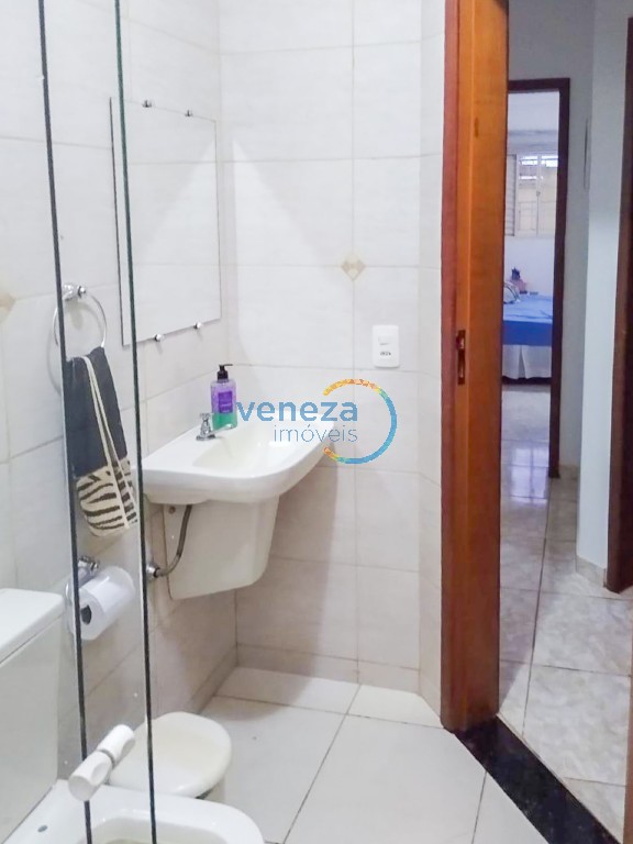 Casa Residencial para venda no bairro Monte Carlo de Londrina - Foto 11