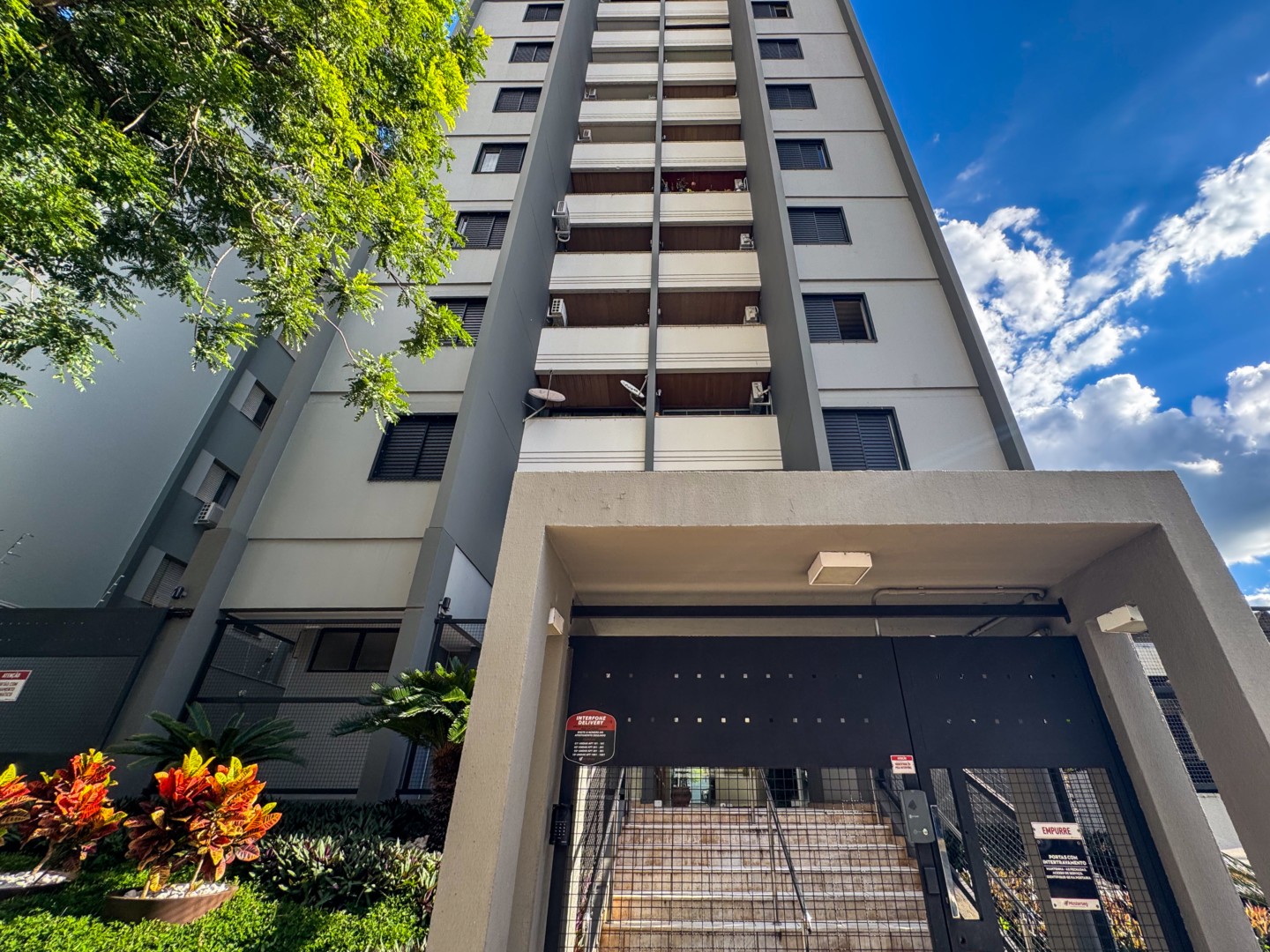 Apartamento para venda no Centro em Londrina com 87m² por R$ 350.000  - Foto 1