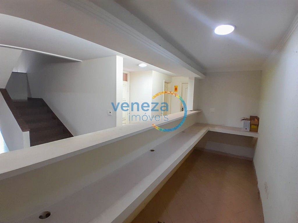 Casa Comercial para venda no bairro Centro de Londrina - Foto 4