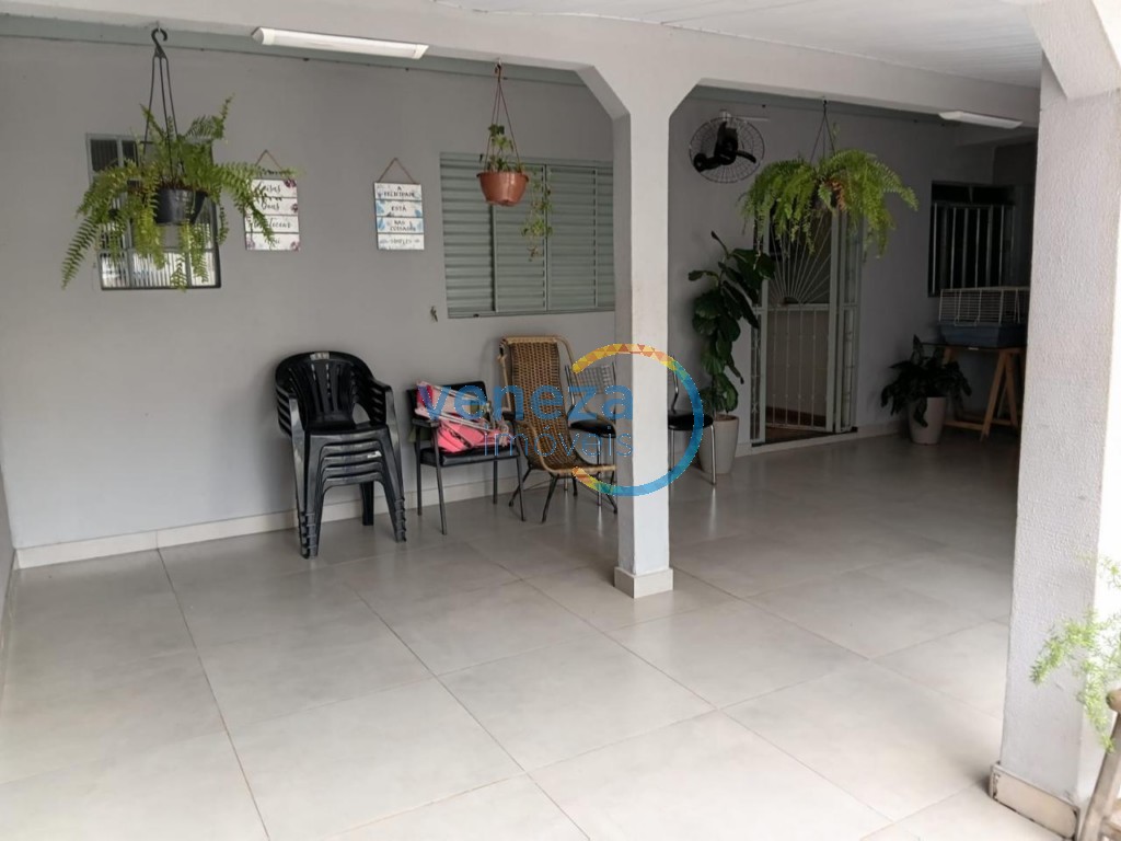 Casa Residencial para venda no bairro Bandeirantes de Londrina - Foto 16
