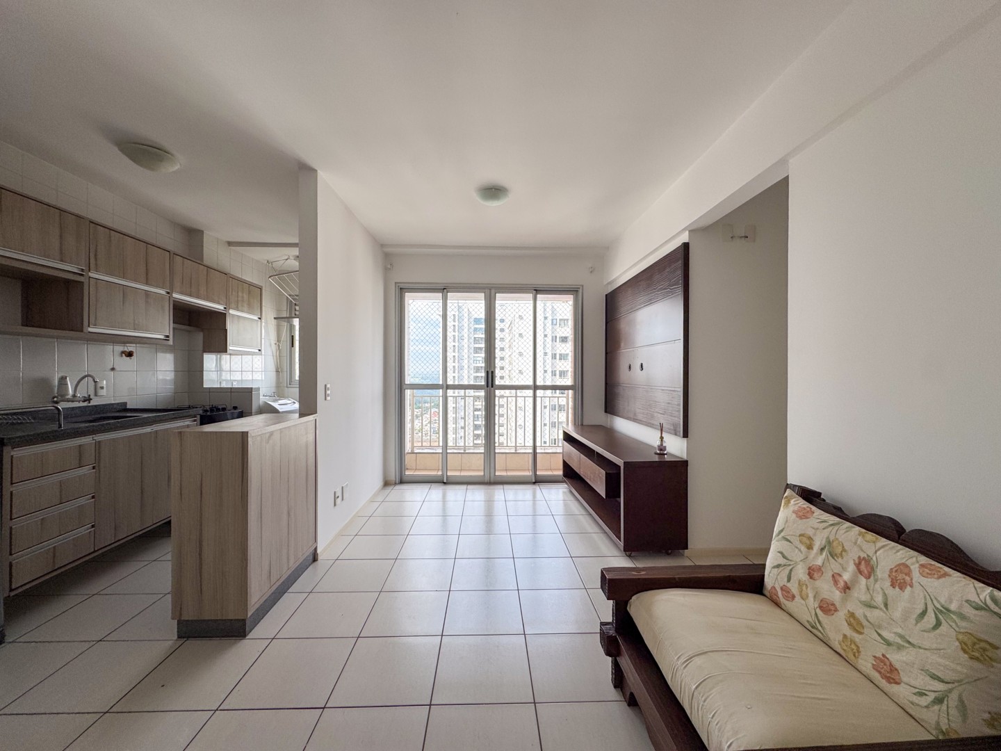 Apartamento para locacao no Terra Bonita em Londrina com 86,38m² por R$ 2.700,00  - Foto 2